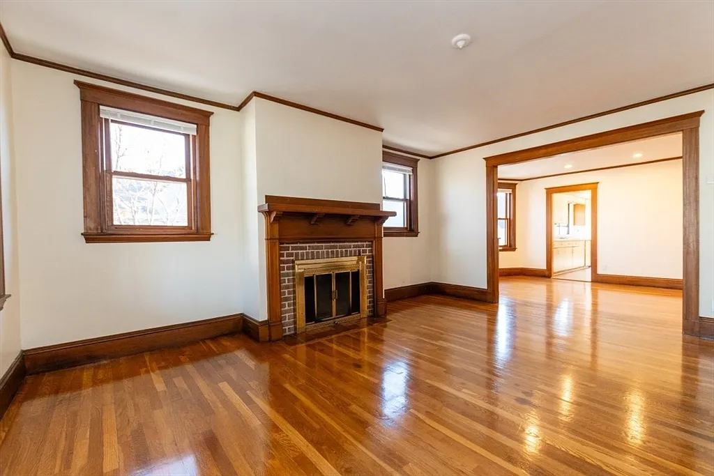 Building Photo - 81 Cushing Ave #81