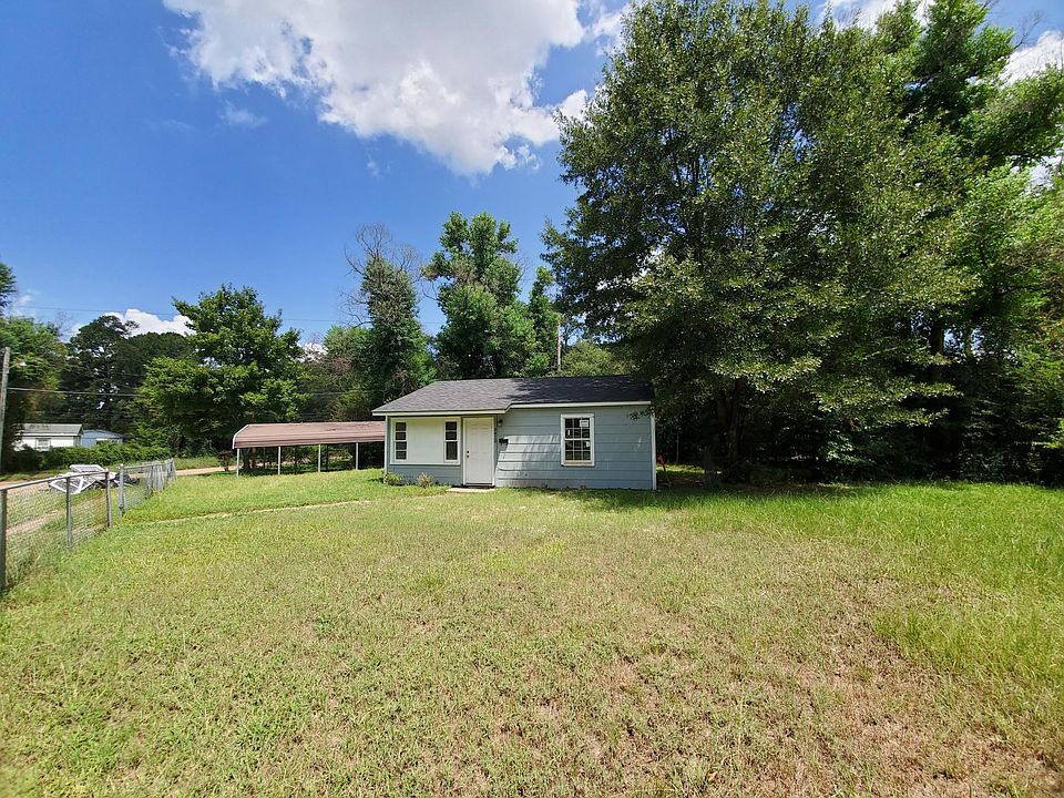 1st image of 3410 Pleasant Dr