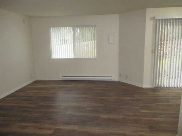 704 NE Kane Dr #109