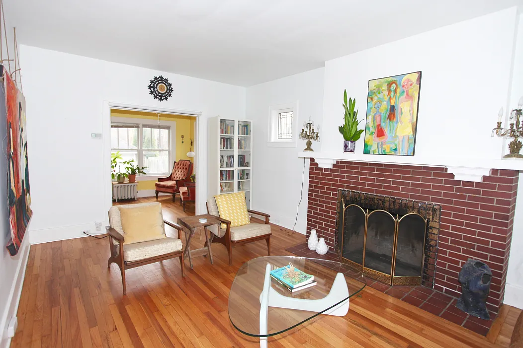 6 bed, 3000 sqft, $2,100 — Photo 3