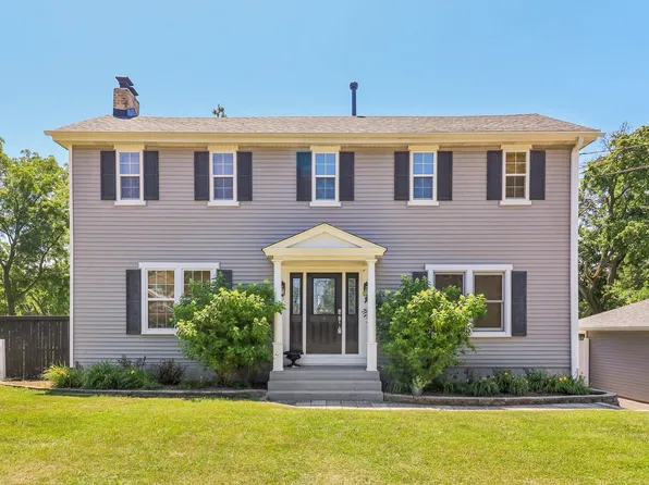 4103 Old Grand Ave, Gurnee, IL 60031