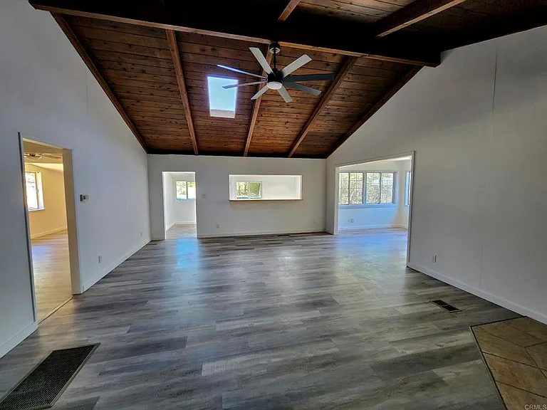 1008 Manzanita Dr — Photo 8