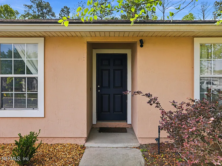 45084 Ingleham Cir — Photo 4