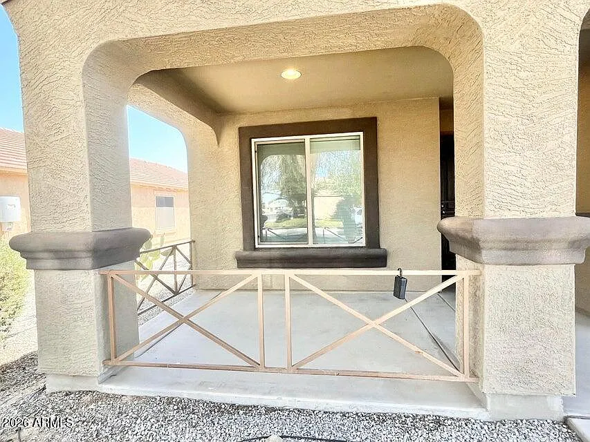 4 bed, 2.5 bath, 1856 sqft, $1,995 — Photo 2