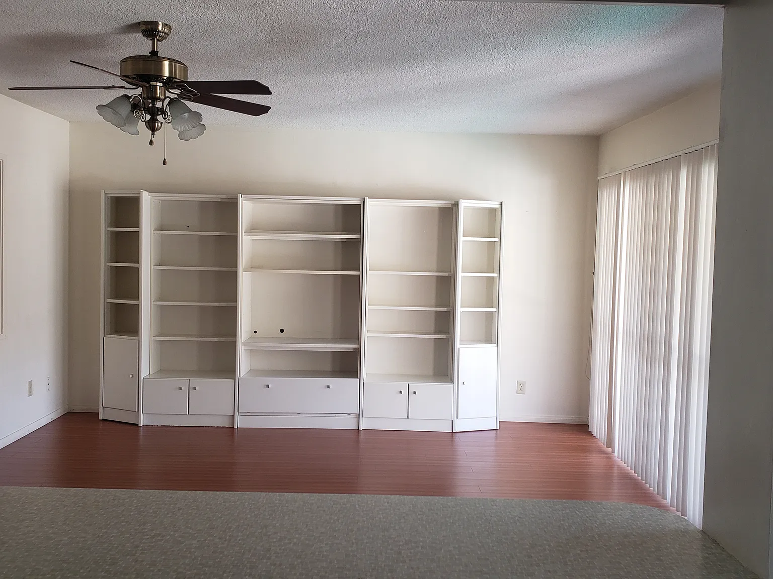 1 bed, 1000 sqft, $1,750 — Photo 2