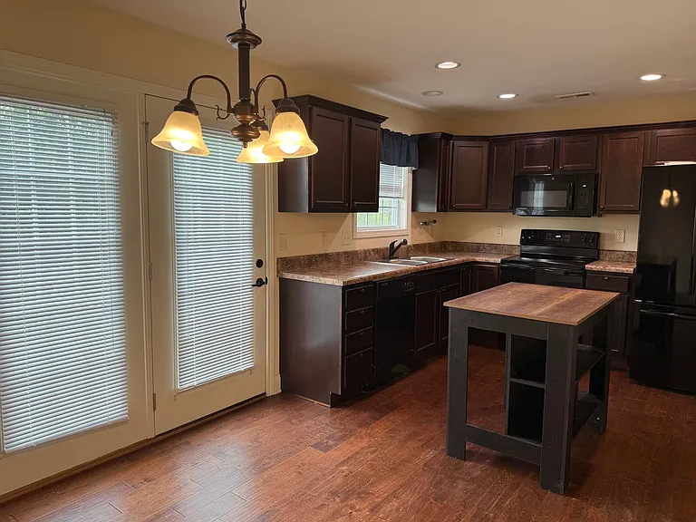 704 Grays Pointe Ct #39 — Photo 14