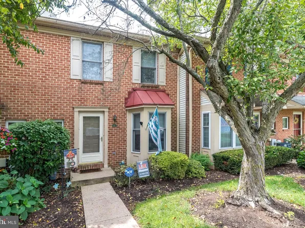 416 Calverton Ct, Harleysville, PA 19438