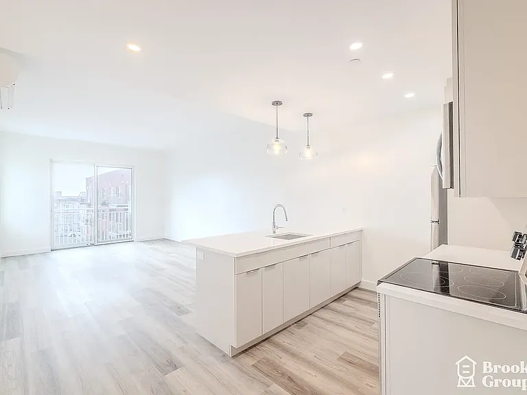 101-19 Rockaway Beach Blvd #3N — Photo 3