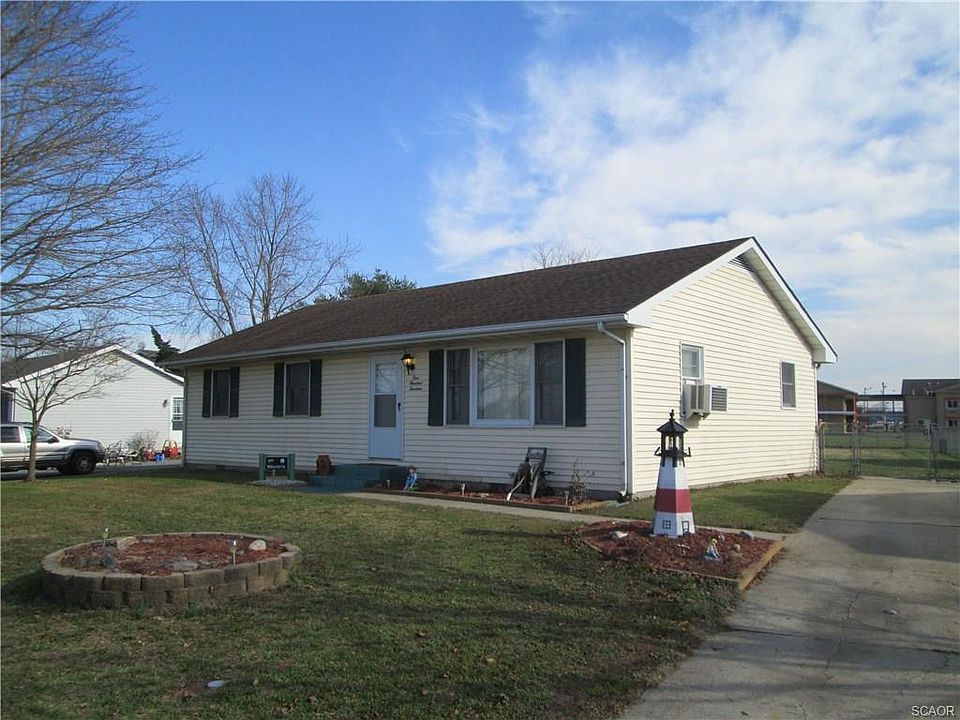 1st image of 114 Dixon St