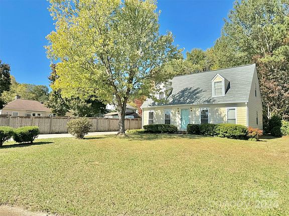 2nd image of 7310 Yorkville Ct