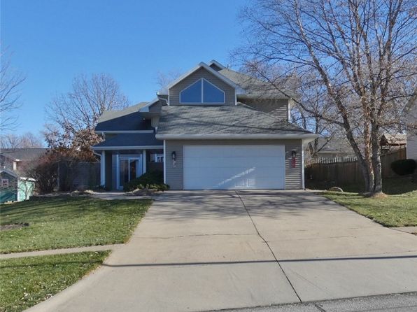 Pella IA Real Estate - Pella IA Homes For Sale | Zillow