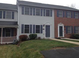 259 Point Cir, York, PA 17406
