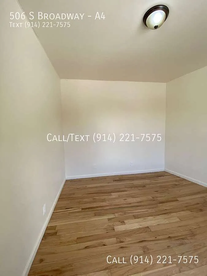Building Photo - 506 S Broadway #A4