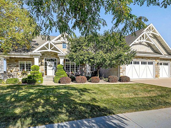 3rd image of 5667 N Summerland Dr