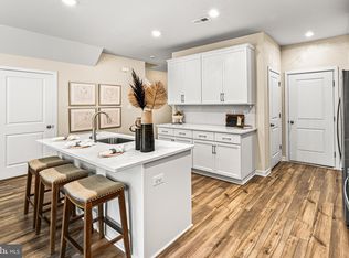 30 Four Leaf Dr, Downingtown, PA 19335