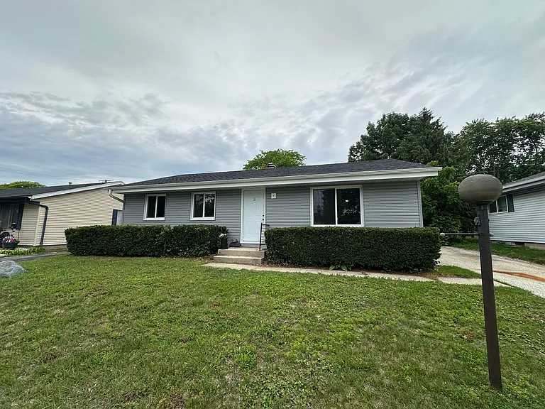 6656 W Brentwood Ave — Photo 1