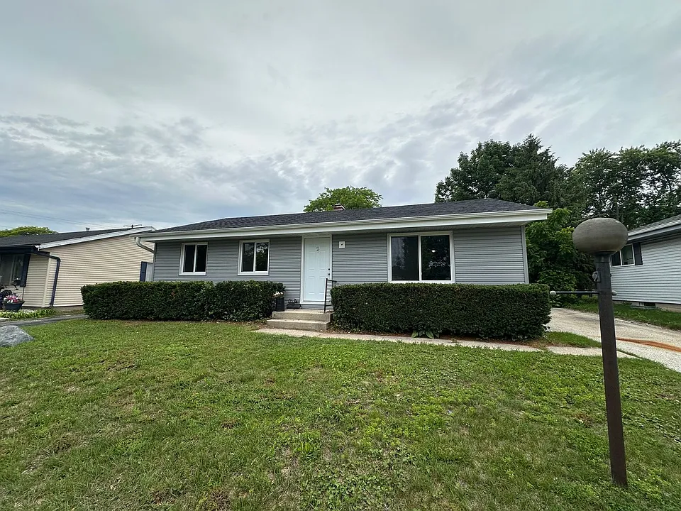 6656 W Brentwood Ave