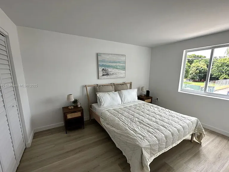 620 SW 10th St #1 — Photo 6