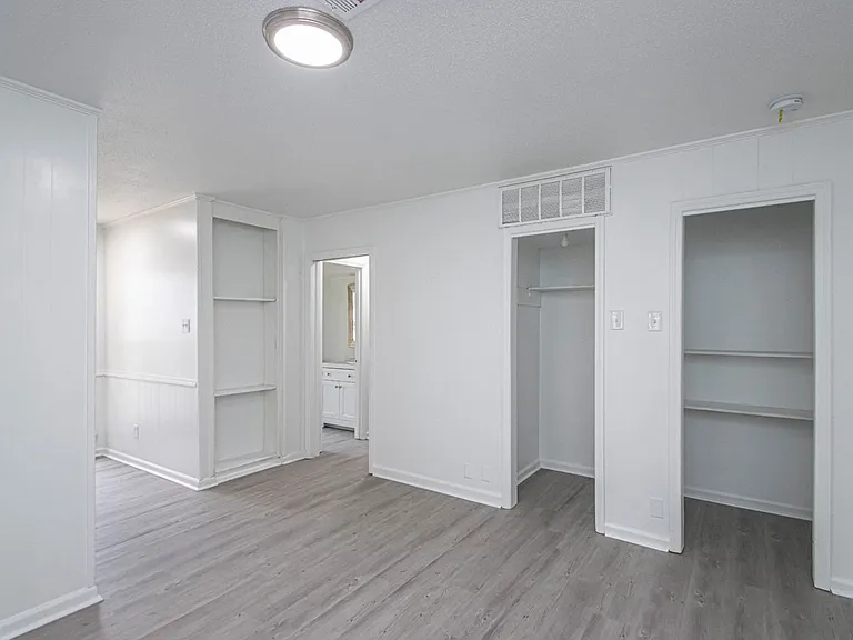 615 Mimi Ln — Photo 11