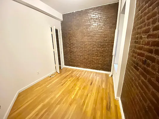 Rented by J PRESTON AND ASSOCIATES INC | media 5