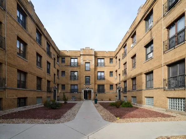 724 W Roscoe St, Chicago, IL