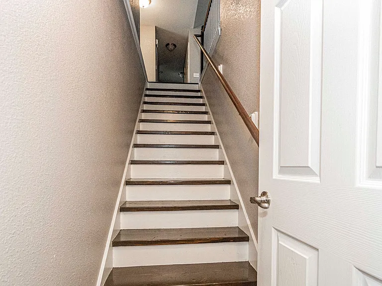 1316 Elm Creek Dr — Photo 30
