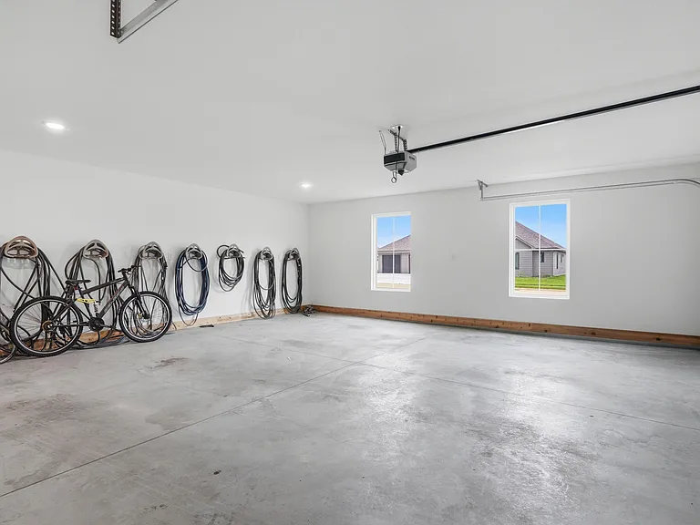 2305 N Traveller Dr — Photo 35