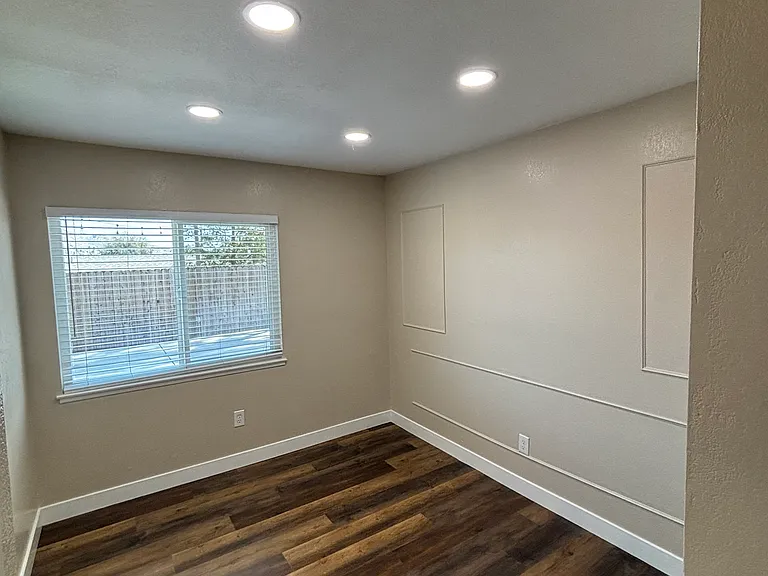 5918 Sky Meadow St — Photo 9