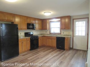 12 Pinehurst Ave, Dracut, MA 01826