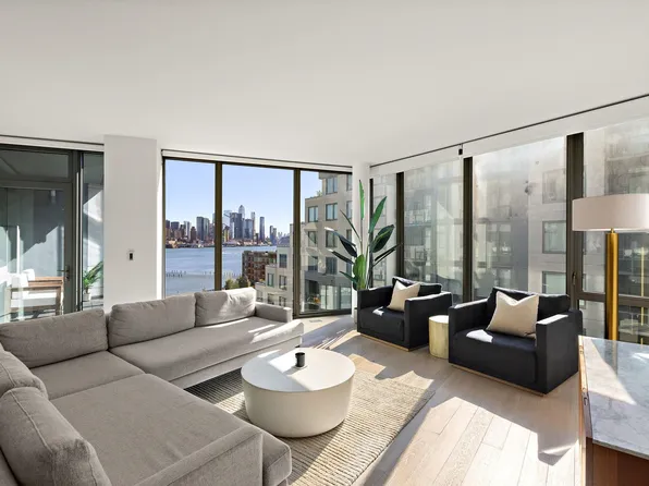 9 Avenue At Port Imperial image 1 of 14