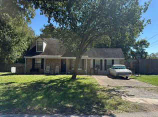 4073 Holly Ln, Flint, TX 75762
