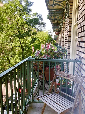 Rented by R New York | media 2