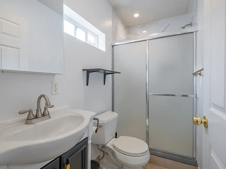 10409 McClemont Ave — Photo 9