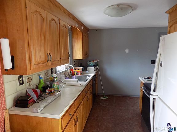 4th image of 206 Burton Street