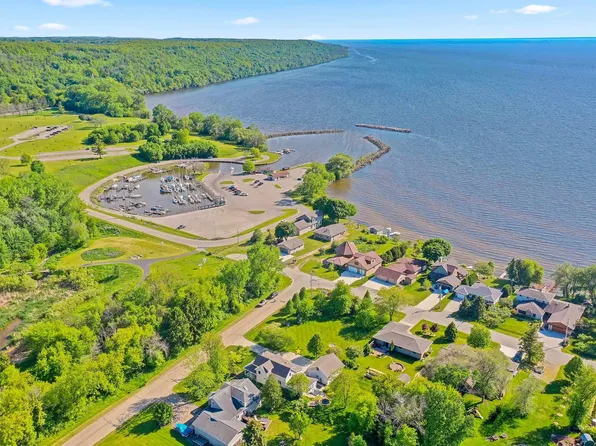 N7568 Lower Cliff Rd, Sherwood, WI 54169