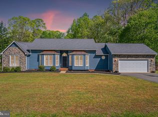 10 Pickering Rd, Fredericksburg, VA 22405
