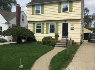 1198 Oxford Rd, Berkley, MI 48072