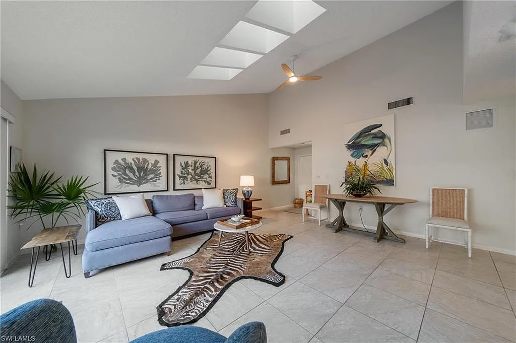 2 bed, 2.0 bath, 1282 sqft, $2,500 — Photo 3