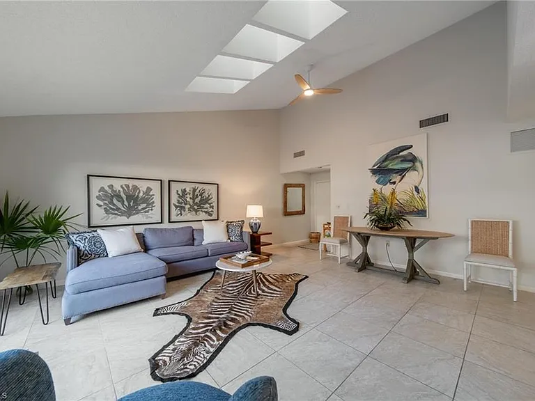 878 Meadowland Dr #G — Photo 3