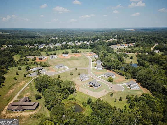 5th image of 377 Races Rd