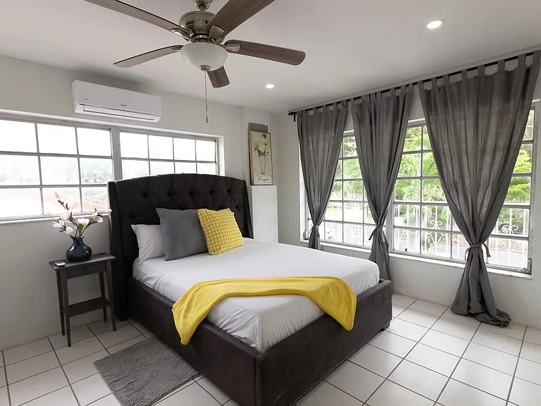 331 SW 23rd Rd — Photo 4