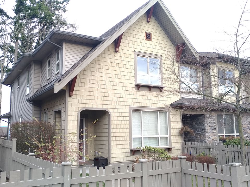 1st image of 2738 158th St #7