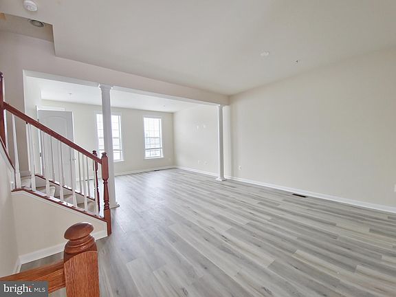 4th image of 4705 Verdana Loop