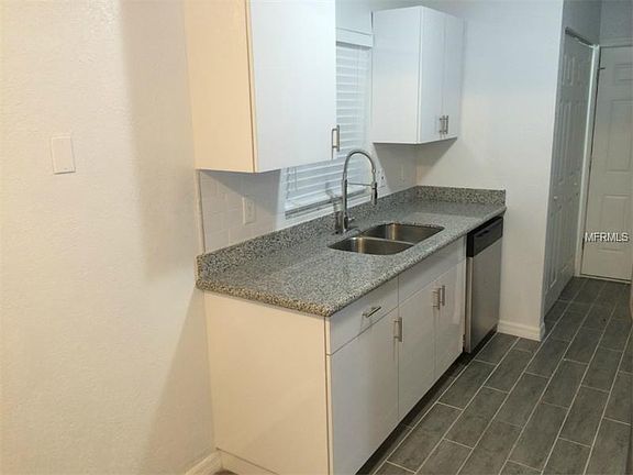 5th image of 406 E Gladys St