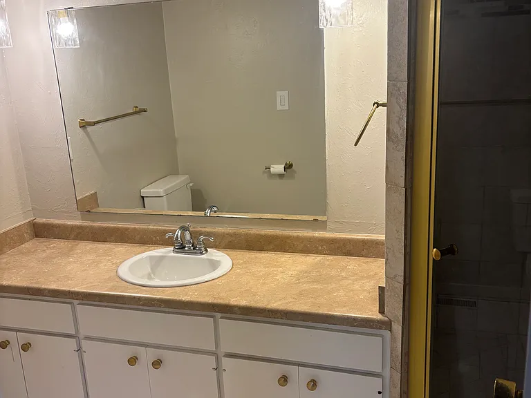 6411 N Shawnee Ave — Photo 4