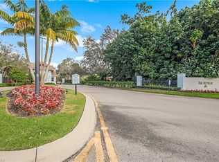 545 Lake Louise Cir #5-104, Naples, FL 34110