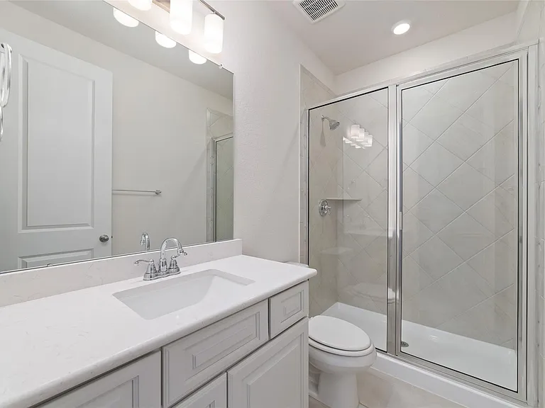 1911 Hickory Grove Ln — Photo 11