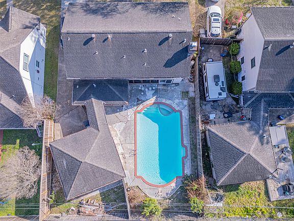 4th image of 4906 Droddy St