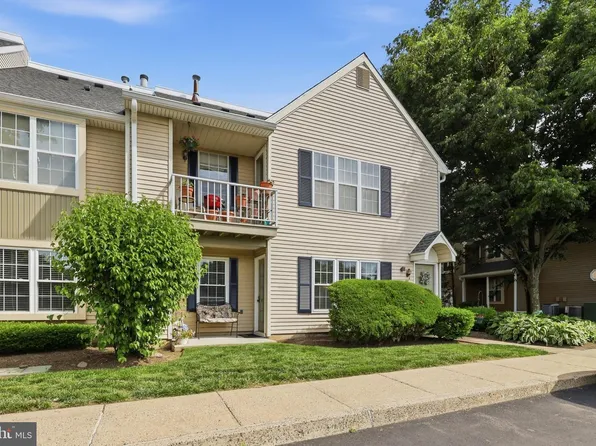 313 Society Pl, Newtown, PA 18940