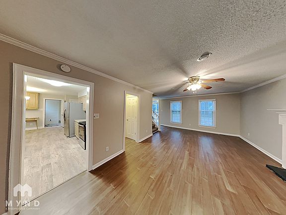 3rd image of 429 Dove Valley Rd